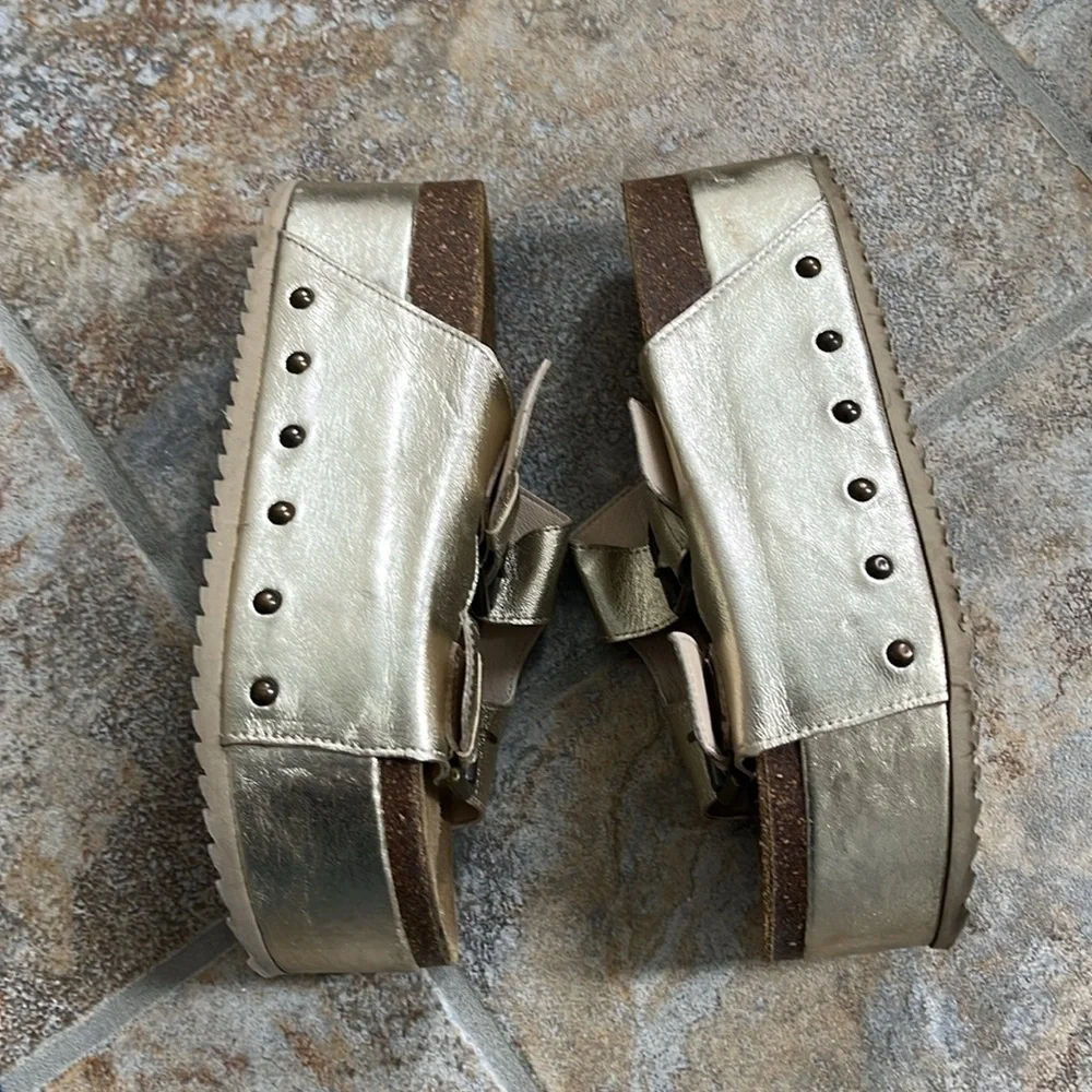 Anthropologie x Intentionally Blank Flatform Sandals Size 7